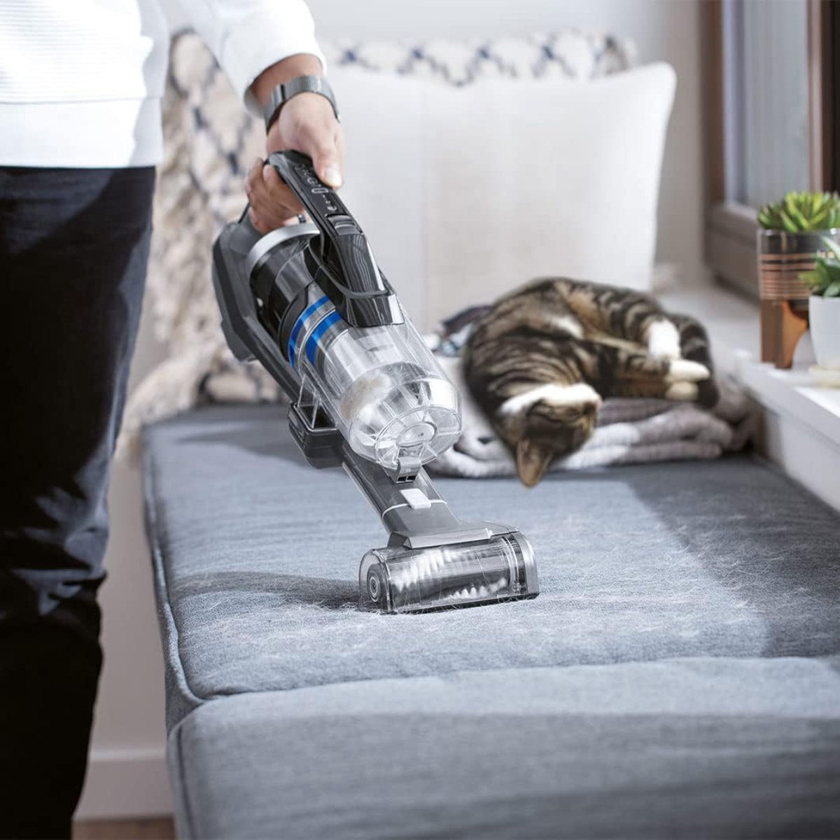 Bissell OmniPet Turbo (3175B) Cordless Vacuum Cleaner | Powerful Suction | Multi-Surface Cleaning | Black