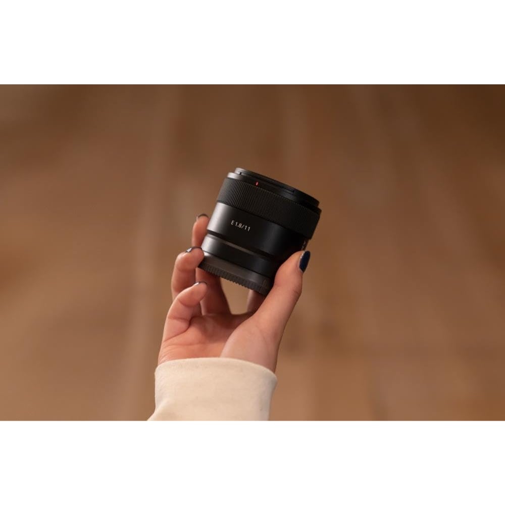 سوني E 11mm | SEL11F18 | F1.8 | عدسة برايم واسعة جدًا | مانت E APS-C | أسود