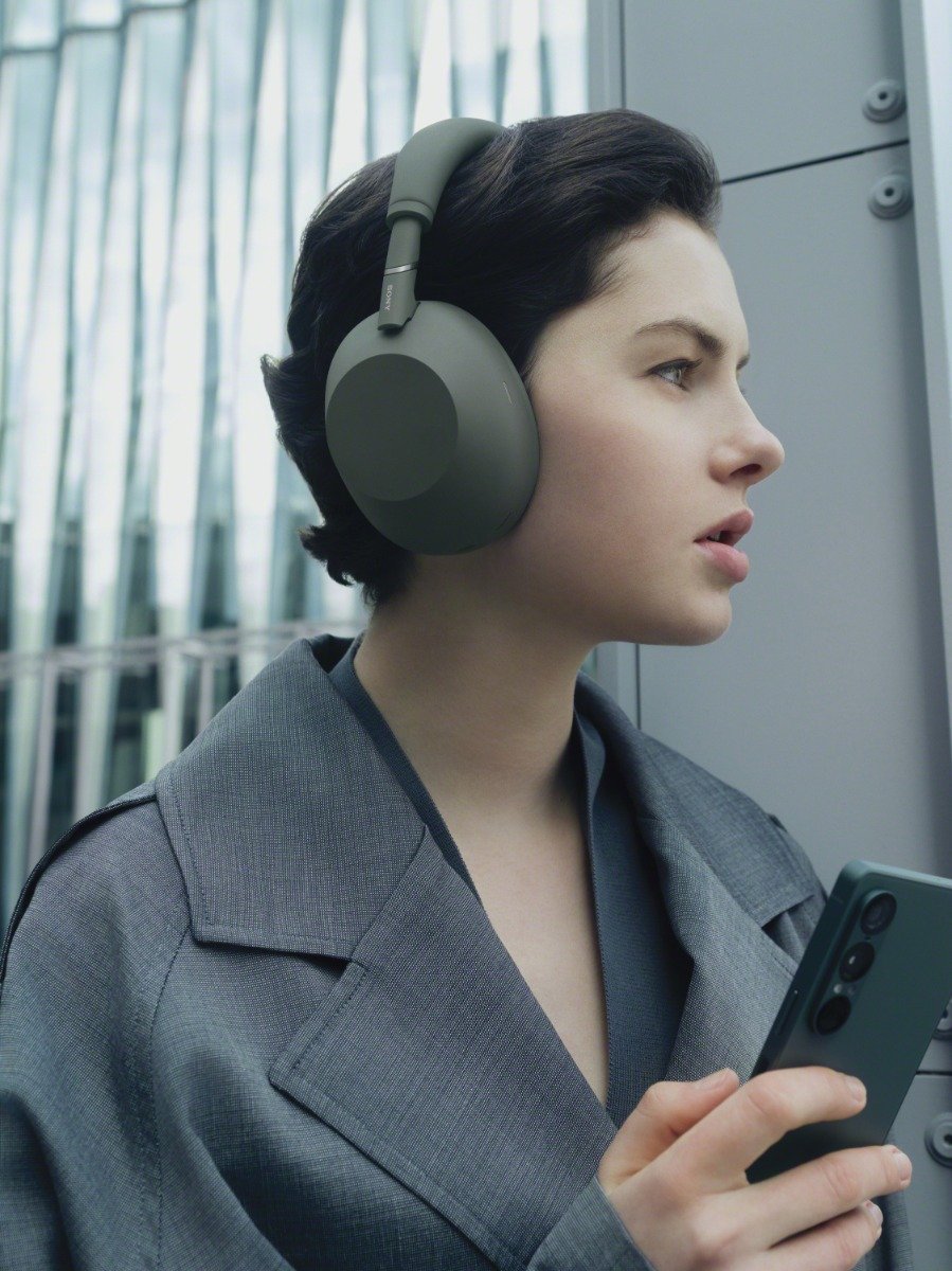 Sony WH-1000XM6 Wireless Noise Cancelling Headphones, 30 Hours Battery, Hi-Res Audio, LDAC, Multipoint, Bluetooth, Olive Gray