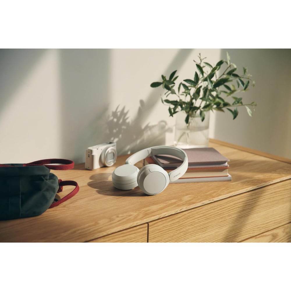 Sony WH-CH520 Wireless On-Ear Headphones Bluetooth with Microphone White